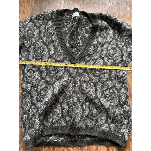 United Colours Of Benetton Sweater V Neck L Italy 3/4 Sleeves Black Grey VTG - Picture 6 of 11